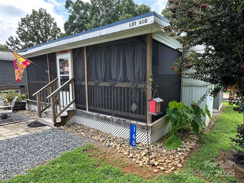 166 Cardinal Avenue, New London, NC 28127.  MLS# CAR4289140, YatesRealty ID 2223. 