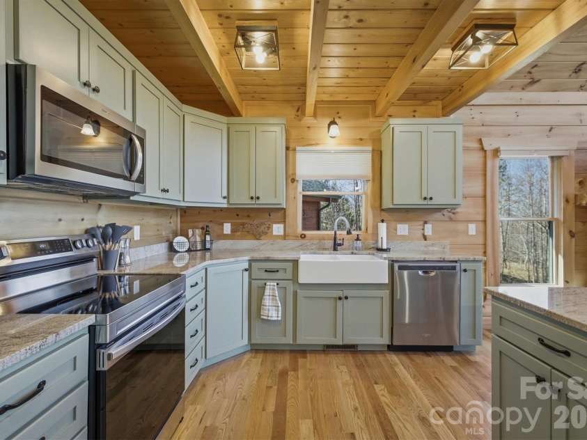 338 Lakeview Trail, Nebo, NC 28761.  MLS# CAR4349366, YatesRealty ID 2223. 