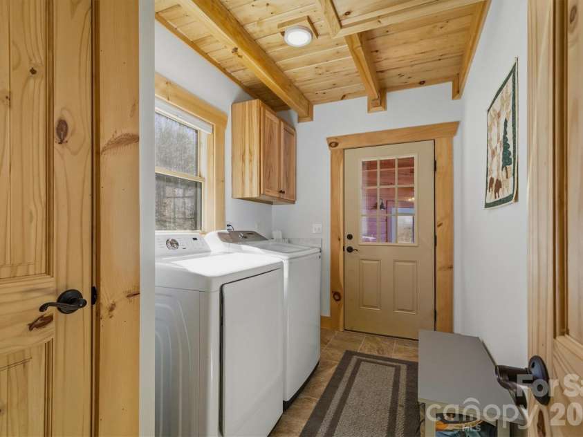 338 Lakeview Trail, Nebo, NC 28761.  MLS# CAR4349366, YatesRealty ID 2223. Laundry Room