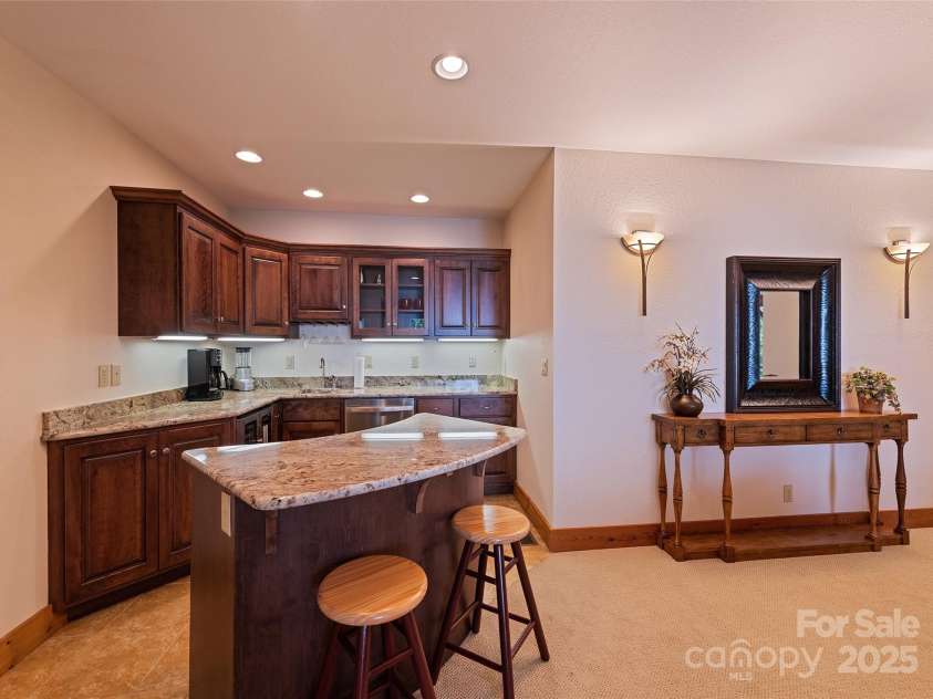 195 Unula Loop, Maggie Valley, NC 28751.  MLS# CAR4275207, YatesRealty ID 22230. 