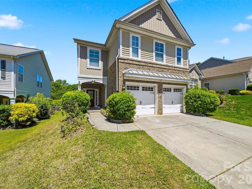 14009 Mallard Lake Road, Charlotte, NC 28262.  MLS# CAR4380183, YatesRealty ID 22232. 