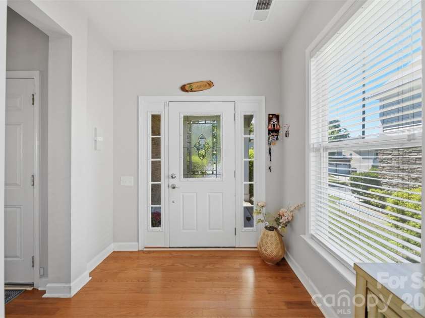 14009 Mallard Lake Road, Charlotte, NC 28262.  MLS# CAR4380183, YatesRealty ID 22232. 