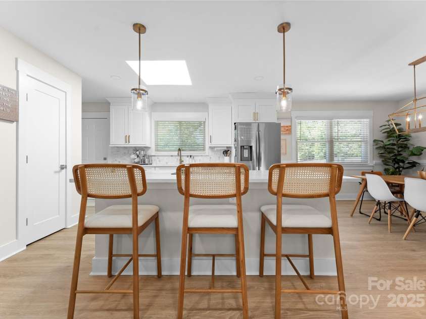 3423 Sudbury Road, Charlotte, NC 28205.  MLS# CAR4246722, YatesRealty ID 22232. 
