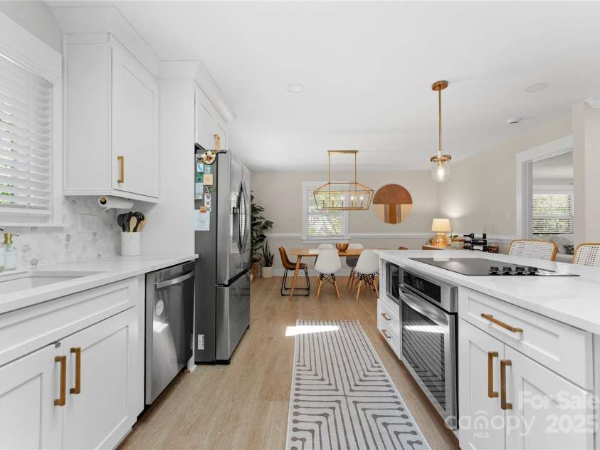 3423 Sudbury Road, Charlotte, NC 28205.  MLS# CAR4246722, YatesRealty ID 22232. 
