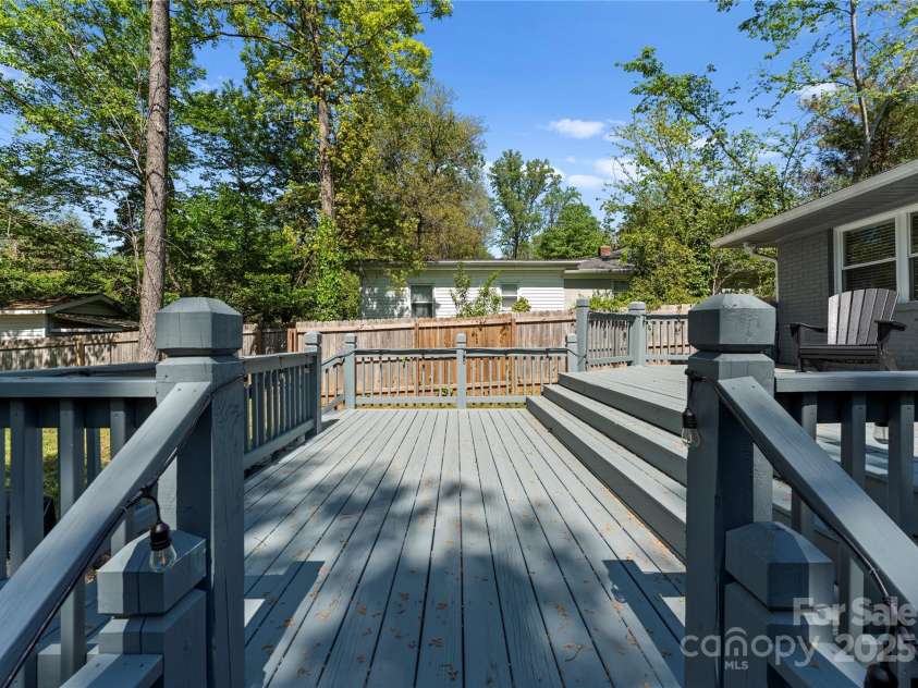 3423 Sudbury Road, Charlotte, NC 28205.  MLS# CAR4246722, YatesRealty ID 22232. 