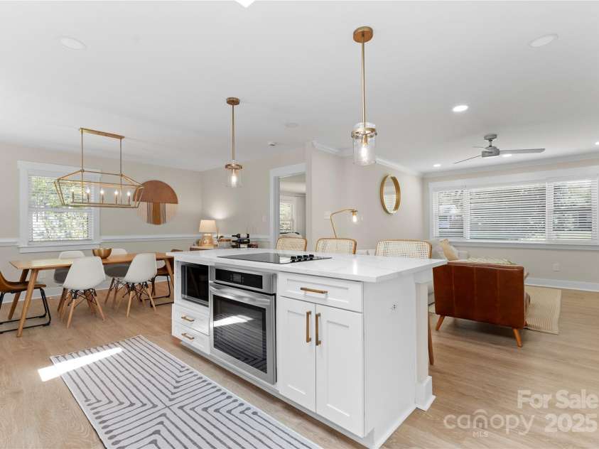 3423 Sudbury Road, Charlotte, NC 28205.  MLS# CAR4246722, YatesRealty ID 22232. Enjoy the expansive kitchen island perfect for entertaining