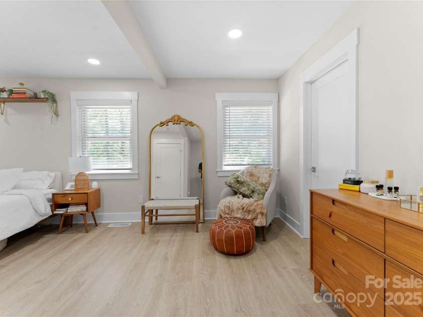 3423 Sudbury Road, Charlotte, NC 28205.  MLS# CAR4246722, YatesRealty ID 22232. Primary bedroom