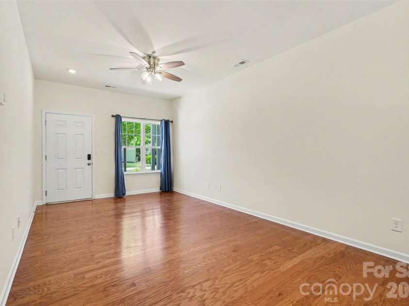 13635 Browhill Lane, Charlotte, NC 28278.  MLS# CAR4380856, YatesRealty ID 22233. 