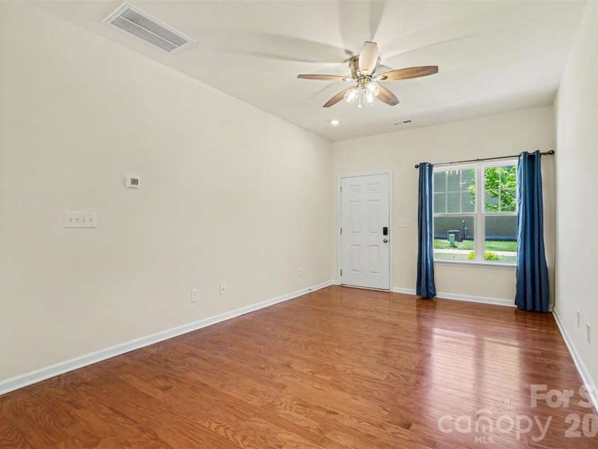 13635 Browhill Lane, Charlotte, NC 28278.  MLS# CAR4380856, YatesRealty ID 22233. 