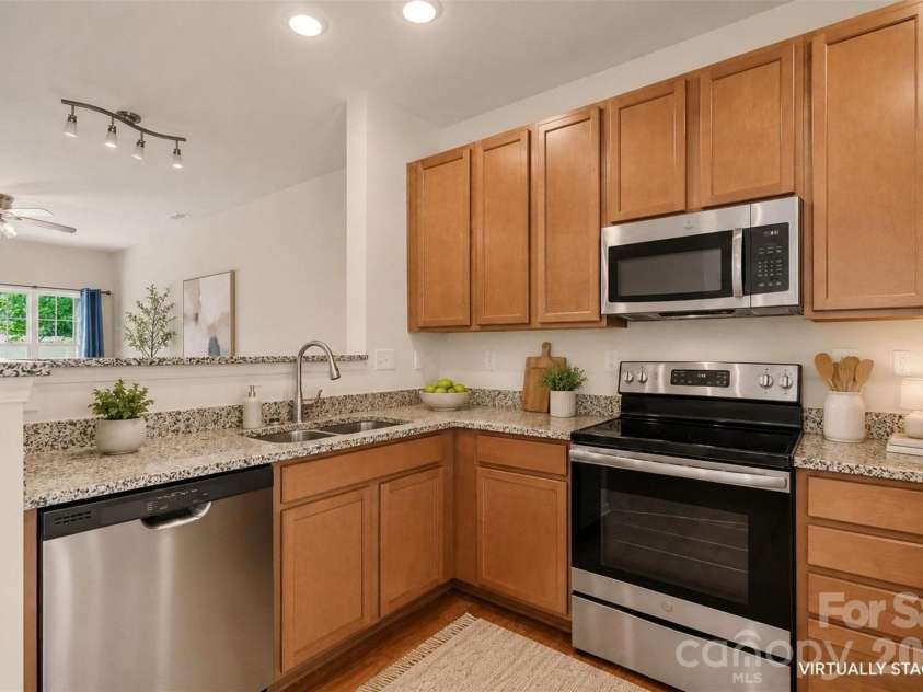 13635 Browhill Lane, Charlotte, NC 28278.  MLS# CAR4380856, YatesRealty ID 22233. 
