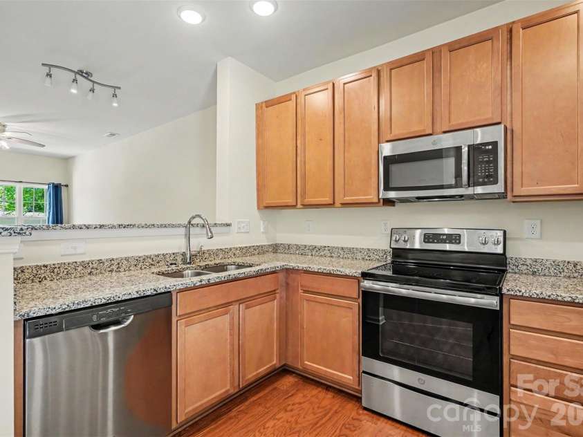 13635 Browhill Lane, Charlotte, NC 28278.  MLS# CAR4380856, YatesRealty ID 22233. 