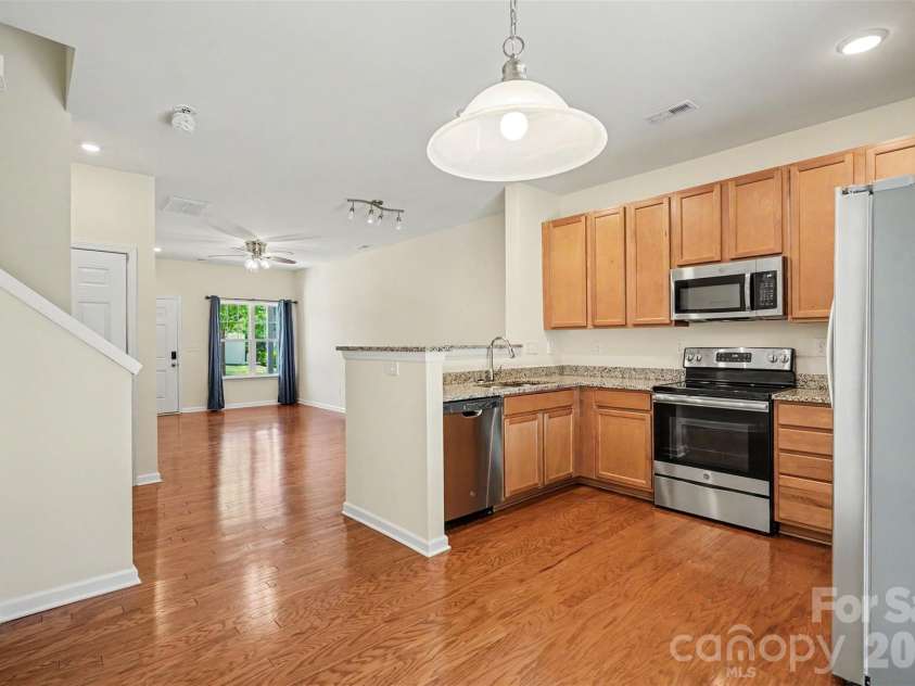 13635 Browhill Lane, Charlotte, NC 28278.  MLS# CAR4380856, YatesRealty ID 22233. 