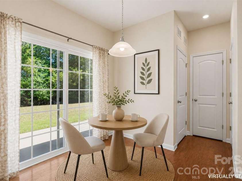 13635 Browhill Lane, Charlotte, NC 28278.  MLS# CAR4380856, YatesRealty ID 22233. 