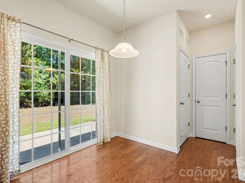 13635 Browhill Lane, Charlotte, NC 28278.  MLS# CAR4380856, YatesRealty ID 22233. 