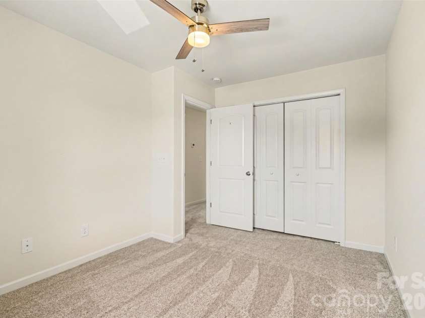 13635 Browhill Lane, Charlotte, NC 28278.  MLS# CAR4380856, YatesRealty ID 22233. 