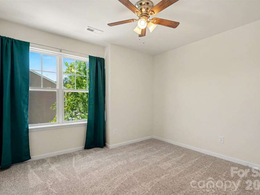 13635 Browhill Lane, Charlotte, NC 28278.  MLS# CAR4380856, YatesRealty ID 22233. 