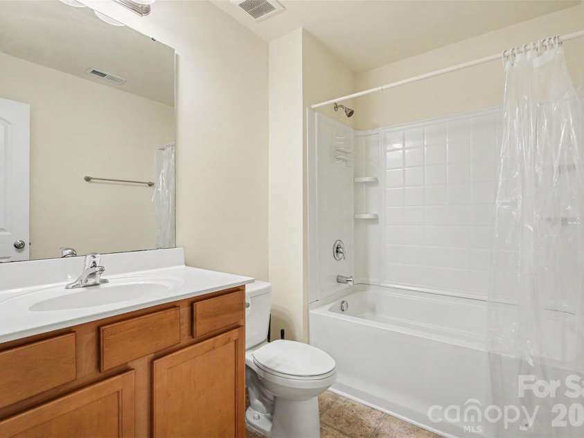 13635 Browhill Lane, Charlotte, NC 28278.  MLS# CAR4380856, YatesRealty ID 22233. 