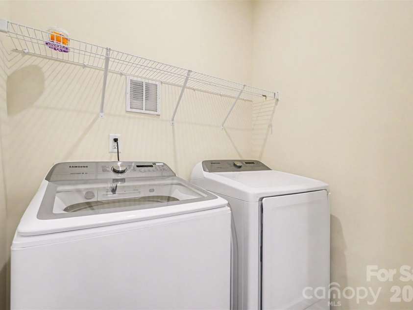 13635 Browhill Lane, Charlotte, NC 28278.  MLS# CAR4380856, YatesRealty ID 22233. 