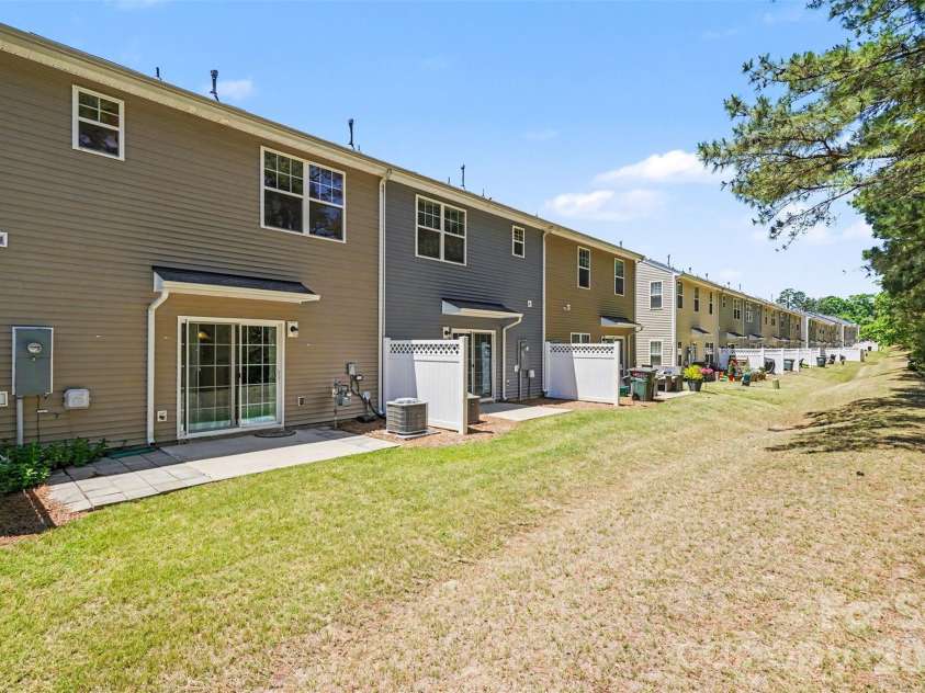 13635 Browhill Lane, Charlotte, NC 28278.  MLS# CAR4380856, YatesRealty ID 22233. 
