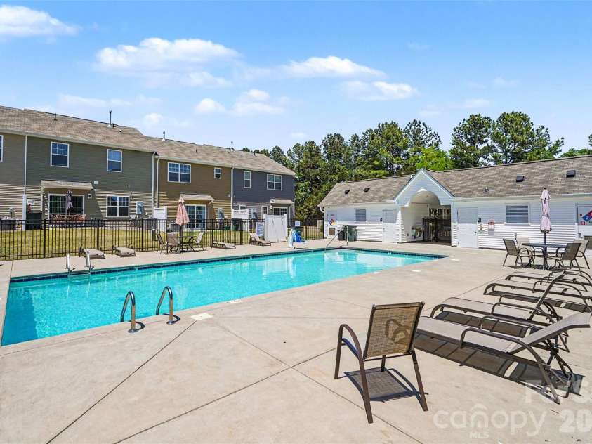 13635 Browhill Lane, Charlotte, NC 28278.  MLS# CAR4380856, YatesRealty ID 22233. 