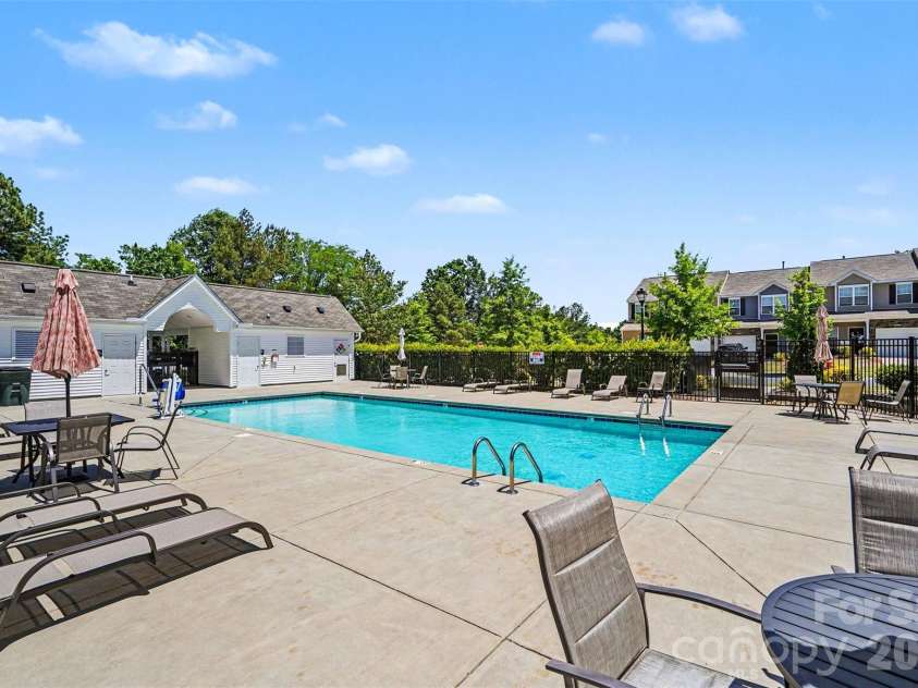 13635 Browhill Lane, Charlotte, NC 28278.  MLS# CAR4380856, YatesRealty ID 22233. 