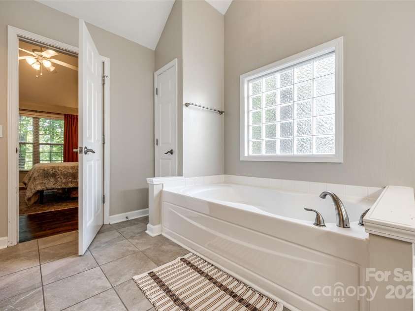 1648 Jonesberry Drive, Rock Hill, SC 29732.  MLS# CAR4263503, YatesRealty ID 22233. 