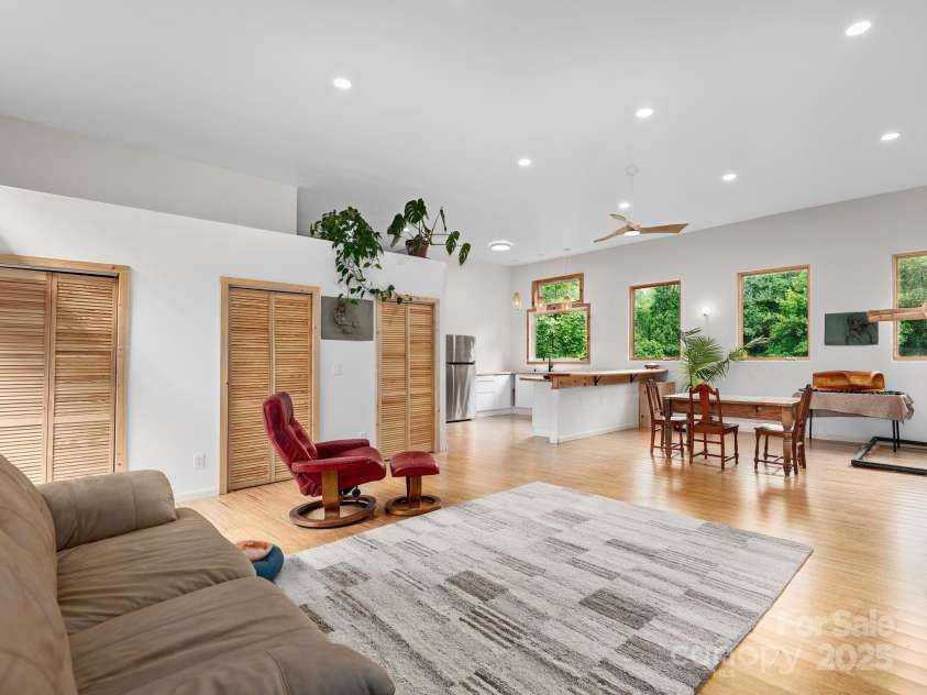 20 Frontier Court, Asheville, NC 28805.  MLS# CAR4269576, YatesRealty ID 22234. 