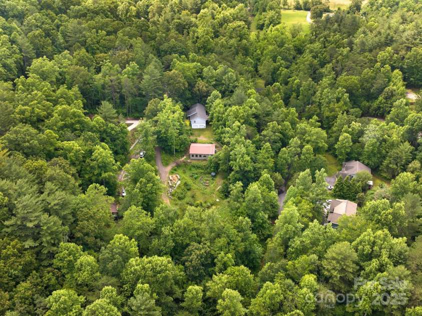 20 Frontier Court, Asheville, NC 28805.  MLS# CAR4269576, YatesRealty ID 22234. 