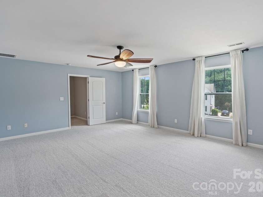 7129 Dove Field Lane, Fort Mill, SC 29707.  MLS# CAR4332862, YatesRealty ID 22234. Primary