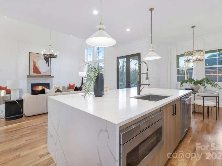 144 Sardis Lane, Charlotte, NC 28270.  MLS# CAR4224097, YatesRealty ID 22235. 