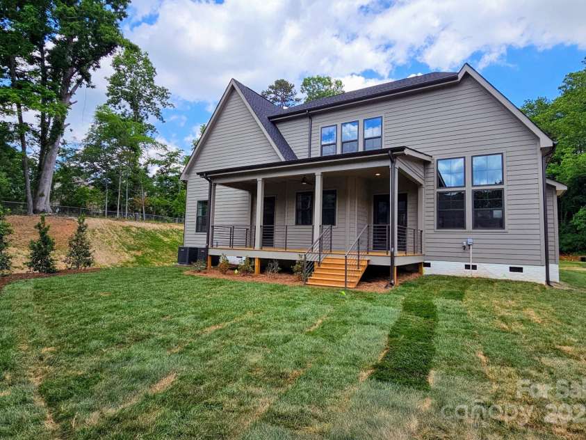 144 Sardis Lane, Charlotte, NC 28270.  MLS# CAR4224097, YatesRealty ID 22235. 
