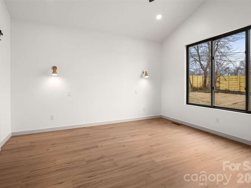 6 Scott Meadows Drive, Asheville, NC 28806.  MLS# CAR4343197, YatesRealty ID 22237. 