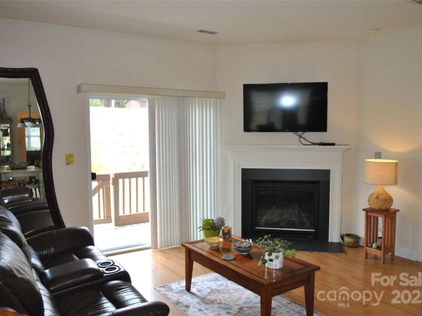 93 Foxden Drive, Fletcher, NC 28732.  MLS# CAR4251885, YatesRealty ID 22237. 