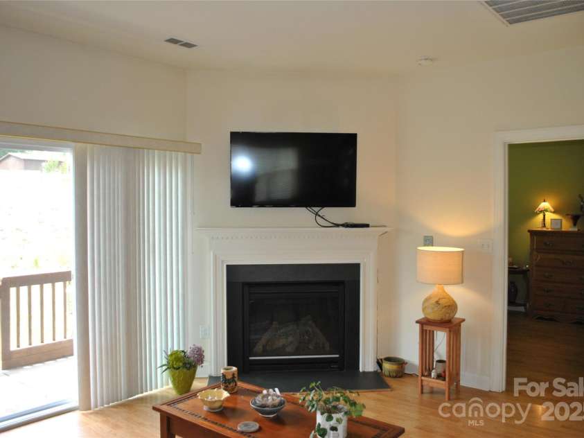 93 Foxden Drive, Fletcher, NC 28732.  MLS# CAR4251885, YatesRealty ID 22237. 