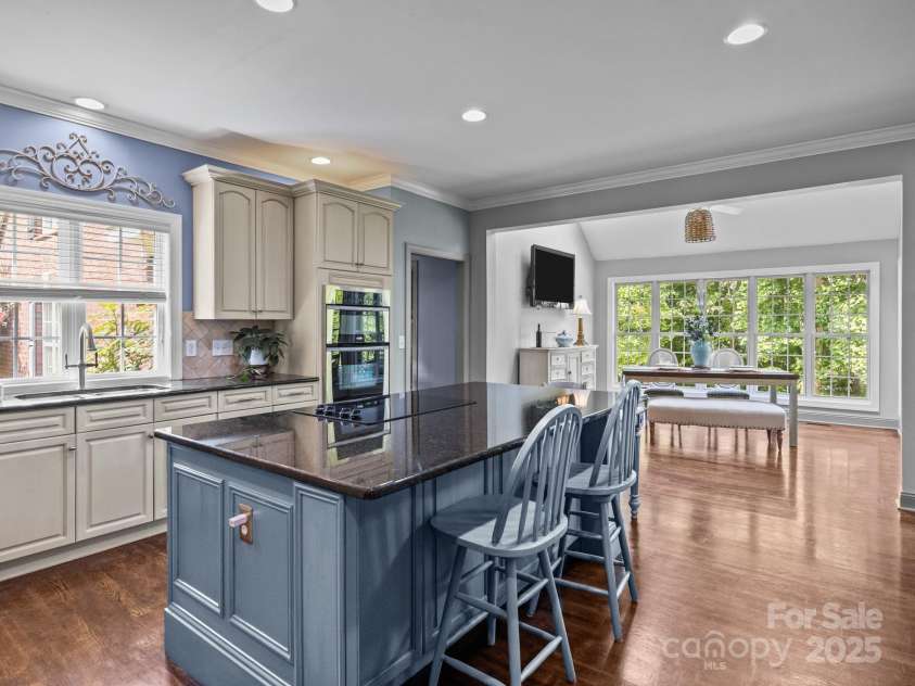 150 Pinnacle Shores Drive, Mooresville, NC 28117.  MLS# CAR4266217, YatesRealty ID 22238. 