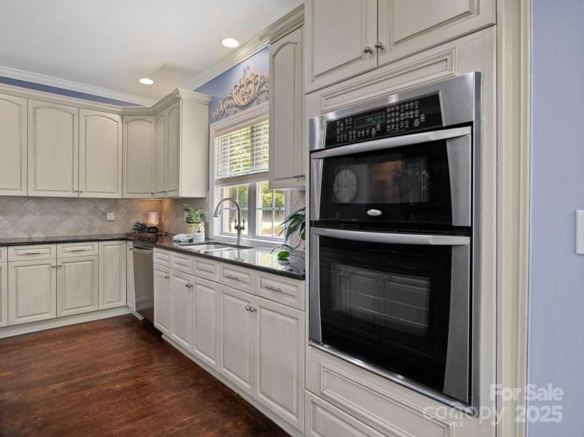 150 Pinnacle Shores Drive, Mooresville, NC 28117.  MLS# CAR4266217, YatesRealty ID 22238. 