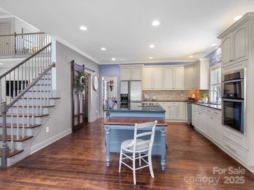 150 Pinnacle Shores Drive, Mooresville, NC 28117.  MLS# CAR4266217, YatesRealty ID 22238. 