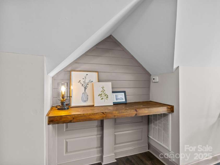 150 Pinnacle Shores Drive, Mooresville, NC 28117.  MLS# CAR4266217, YatesRealty ID 22238. 