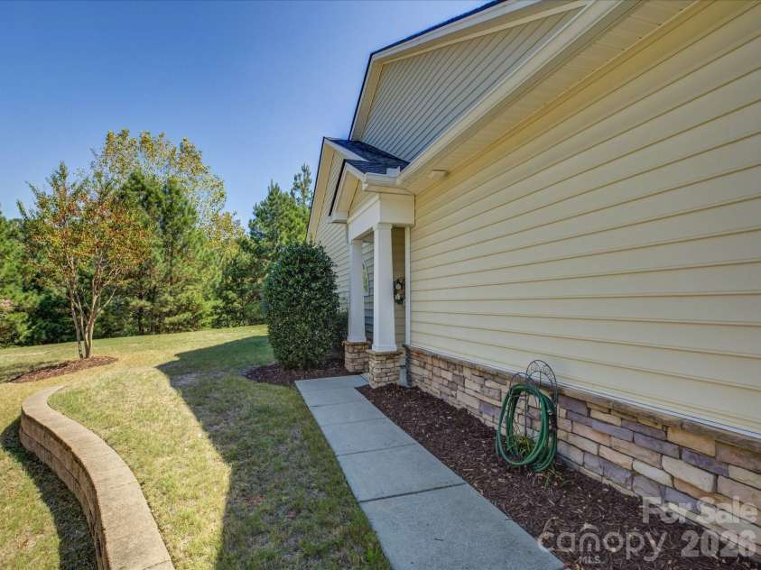 546 Pine Links Drive, Tega Cay, SC 29708.  MLS# CAR4377142, YatesRealty ID 22238. 