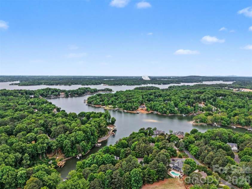 546 Pine Links Drive, Tega Cay, SC 29708.  MLS# CAR4377142, YatesRealty ID 22238. 