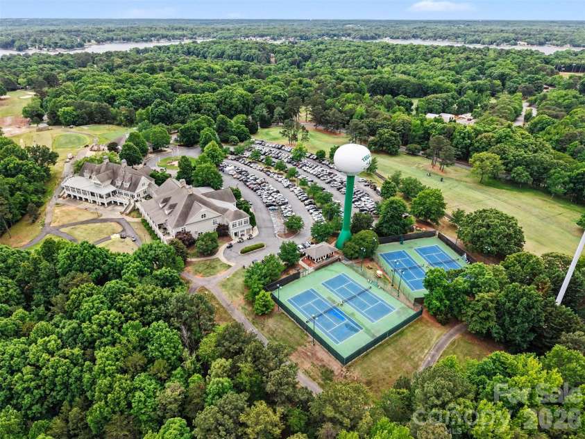 546 Pine Links Drive, Tega Cay, SC 29708.  MLS# CAR4377142, YatesRealty ID 22238. 