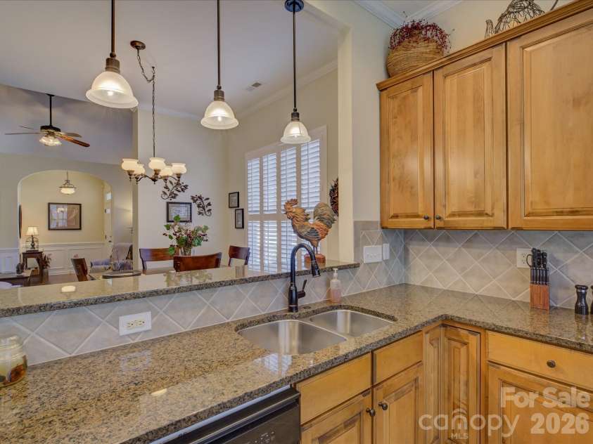546 Pine Links Drive, Tega Cay, SC 29708.  MLS# CAR4377142, YatesRealty ID 22238. 