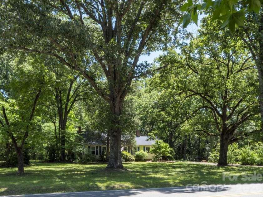 5219 Crow Road, Mineral Springs, NC 28112.  MLS# CAR4381934, YatesRealty ID 22239. 5219 Crow Rd facing Potter Rd