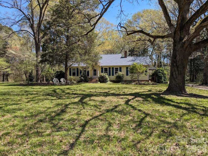 5219 Crow Road, Mineral Springs, NC 28112.  MLS# CAR4381934, YatesRealty ID 22239. 
