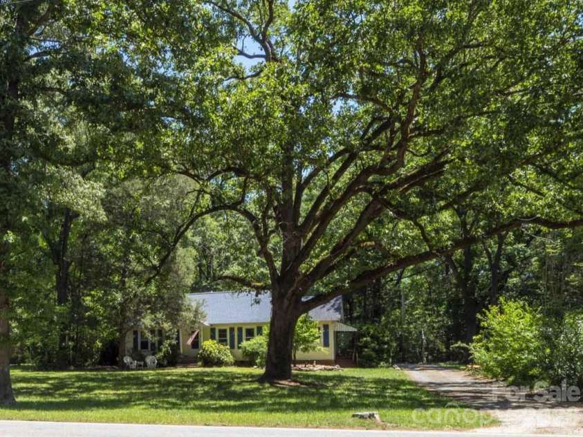 5219 Crow Road, Mineral Springs, NC 28112.  MLS# CAR4381934, YatesRealty ID 22239. 