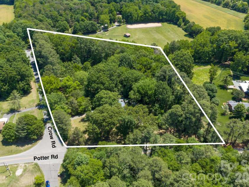 5219 Crow Road, Mineral Springs, NC 28112.  MLS# CAR4381934, YatesRealty ID 22239. Approximate lot lines
