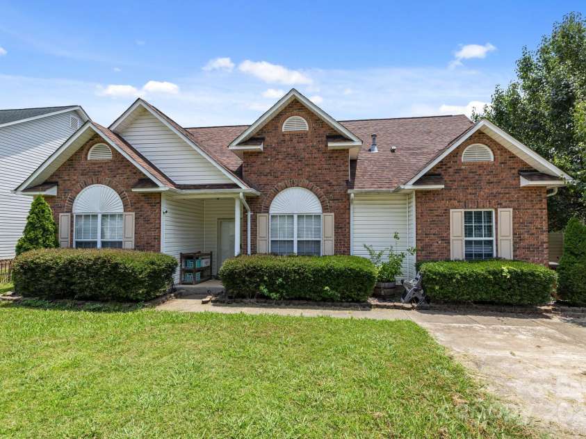 5508 Burning Ridge Drive, Monroe, NC 28110.  MLS# CAR4272155, YatesRealty ID 22240. 