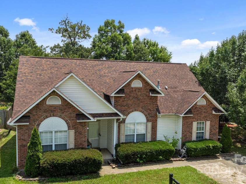 5508 Burning Ridge Drive, Monroe, NC 28110.  MLS# CAR4272155, YatesRealty ID 22240. 