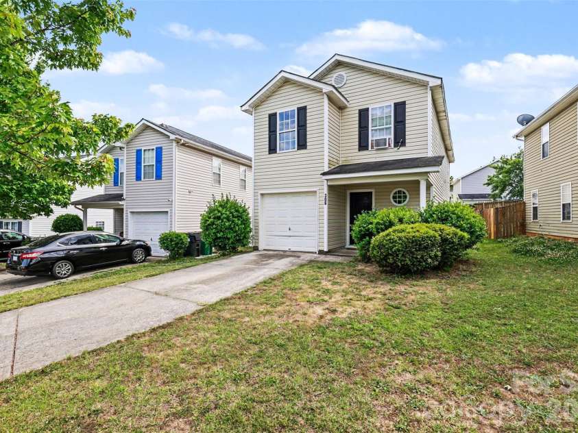 306 Cayman Way, Charlotte, NC 28217.  MLS# CAR4379005, YatesRealty ID 22241. 
