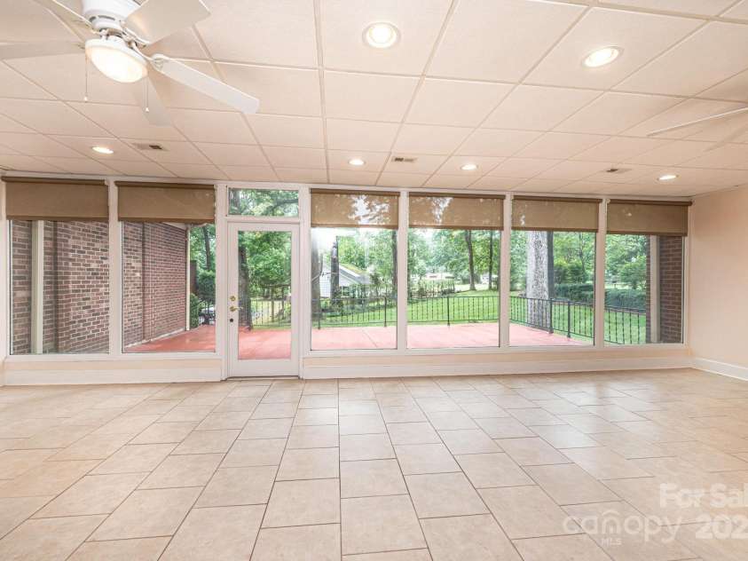 1304 5th Street Circle, Hickory, NC 28601.  MLS# CAR4265643, YatesRealty ID 22242. 